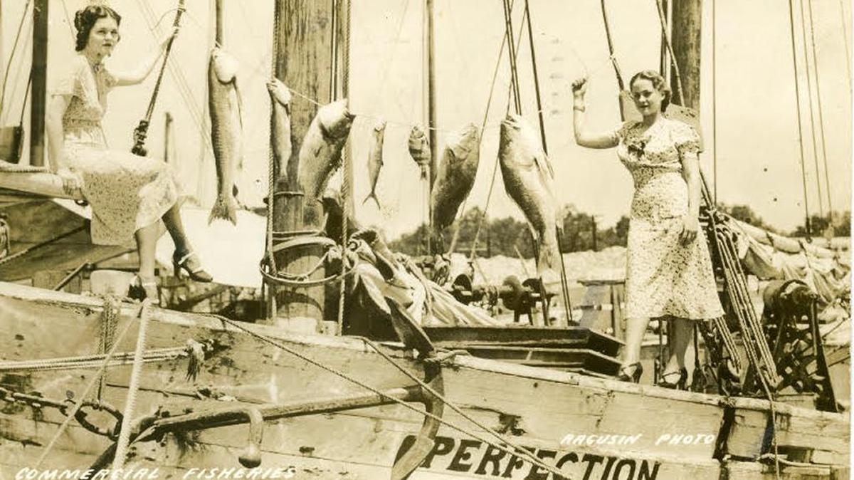 This postcard was sent by Miss Vernelle Vance to her grandmother in Mobile. She mentioned in her message that her father, V. K. Vance of Vance Radio Services had installed the radio in the Perfection.