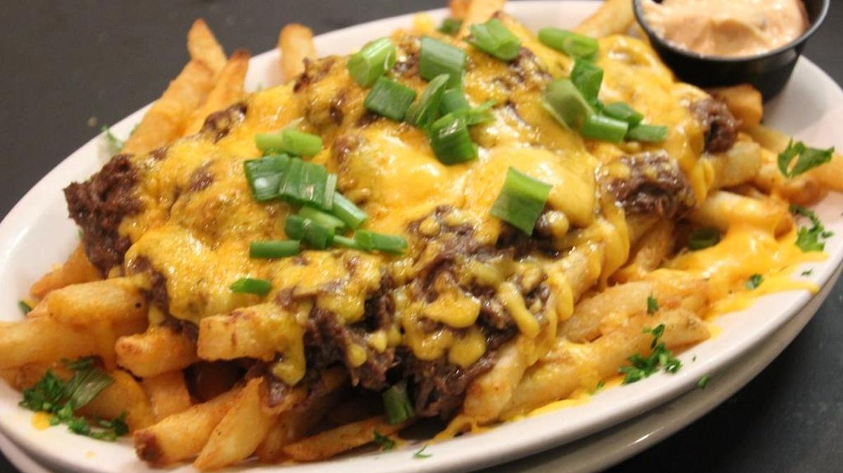 Debris fries are a great way to use up any leftover roast beef you may have from Thanksgiving.