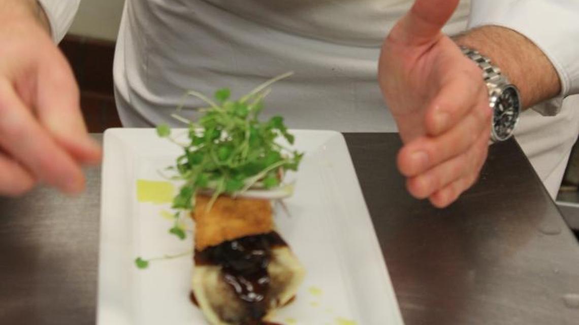 Observe, smell and taste test will help determine the quality of a restaurant