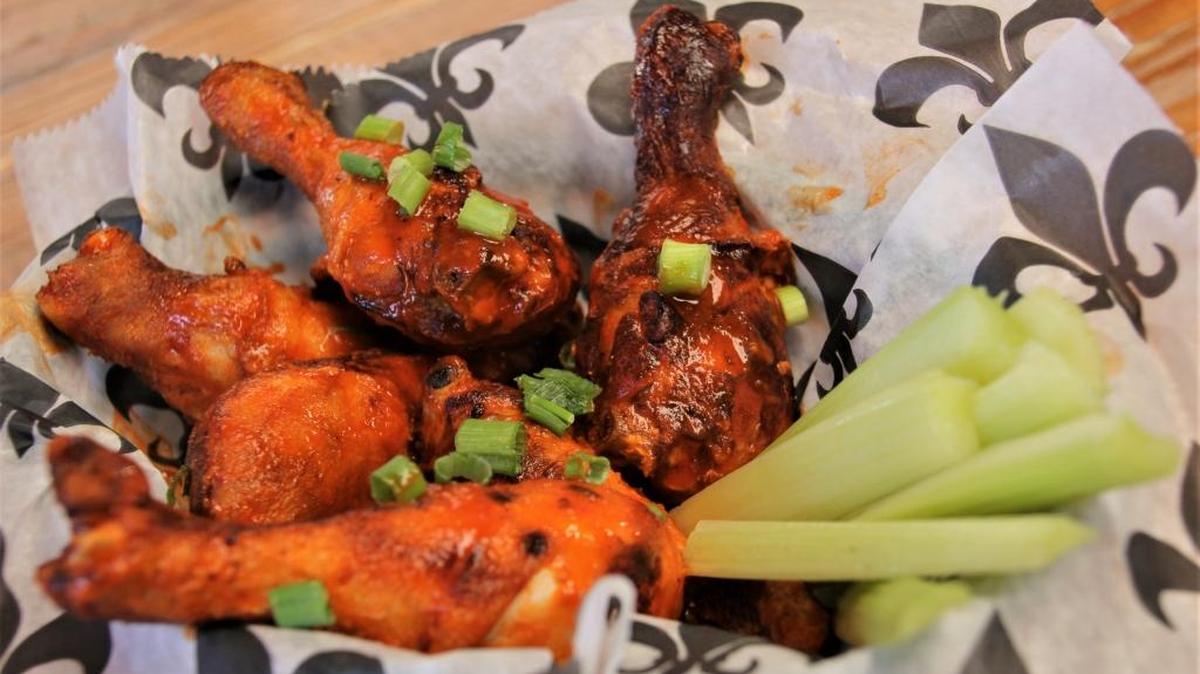 Wings just may be the most popular bar food on the Gulf Coast.