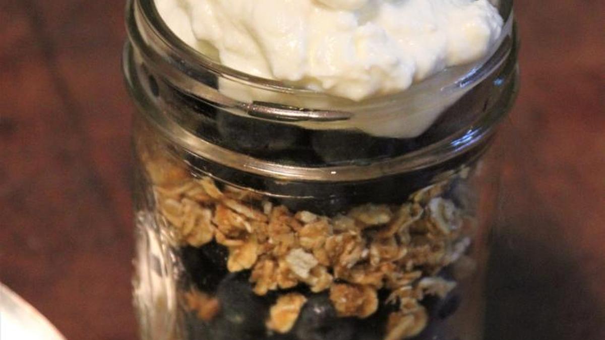 A blueberry parfait is easy to make, seasonal, delicious and healthy.