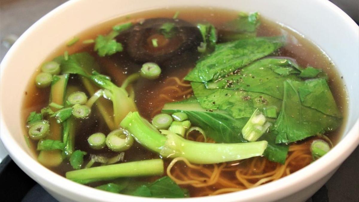 ‘The Pleasure of the Vietnamese Table’ will teach you how to make pho.