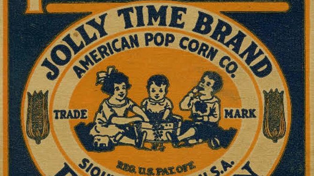 The Popcorn King’s business was Gulfport’s only sidewalk store in 1933.