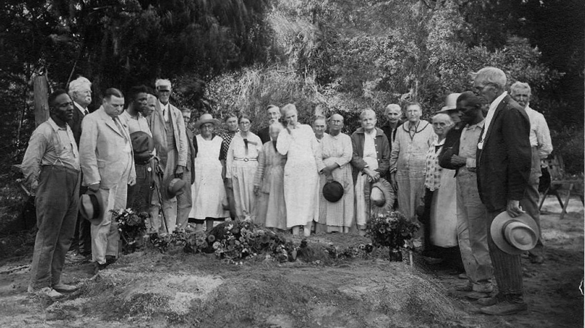 One-hundred-eighty residents were buried at the old soldiers home. But, this picture of Polly the mule’s burial is the only photo of an interment at Beauvoir that has been found.