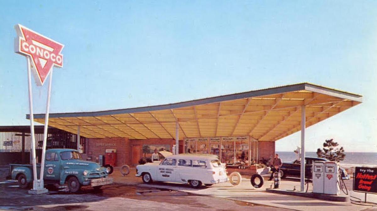 It seems that from the mid-20th century until today there has been a long line of service stations on the south side of the beach road across from present-day Veterans Boulevard.