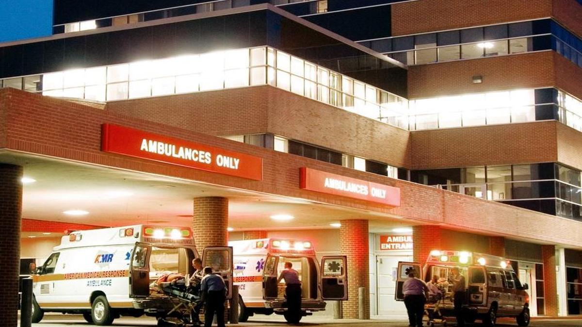 Some administrative offices at Memorial Hospital in Gulfport will move to Biloxi in November, freeing up parking spaces at the Gulfport hospital and consolidating functions for better communication and collaboration.