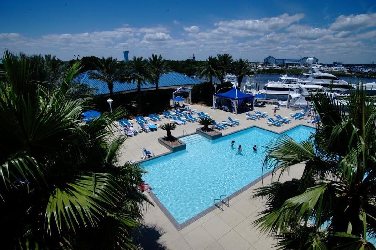 The pool at Palace Casino Biloxi overlooks the bay and marina. Wahoo’s Bar and Grill is poolside for hotel guests and the public to eat and enjoy the setting.