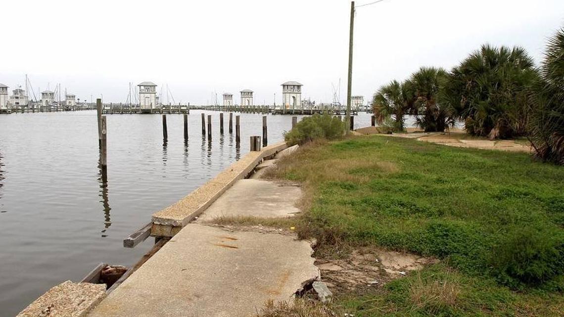 Gulfport Gaming Development received site approval Thursday from the Mississippi Gaming Commission on leased land at the Gulfport harbor.