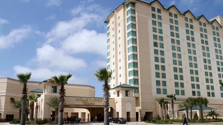 She was seated for dinner in a South MS casino restaurant. Then her life changed