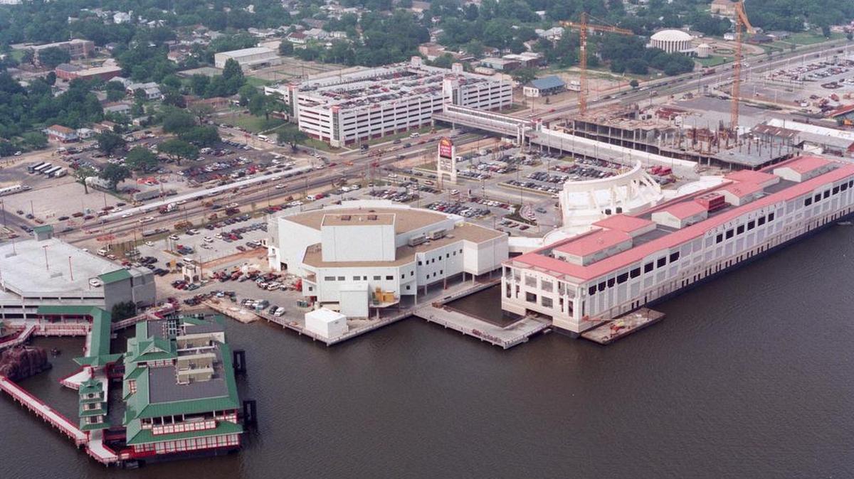 Lady Luck Casino, left, and the Grand Casino Biloxi are pictured in 1994 in East Biloxi. The Aldrich waterfront property north of Lady Luck was the subject of a decades-old legal battle that Aldrich won. Grand Biloxi just won a second case, also filed by the Secretary of State’s Office.