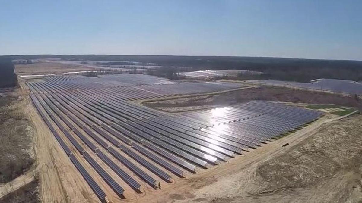 Mississippi Power’s Sumrall solar facility sits on 590 acres in Lamar County, making it the largest in the state. The utility’s parent company, Southern Co., announced Wednesday it’s shopping part of its solar-generation business to raise cash. Southern Power, a subsidiary separate from Mississippi Power, owns 27 solar projects across the country.