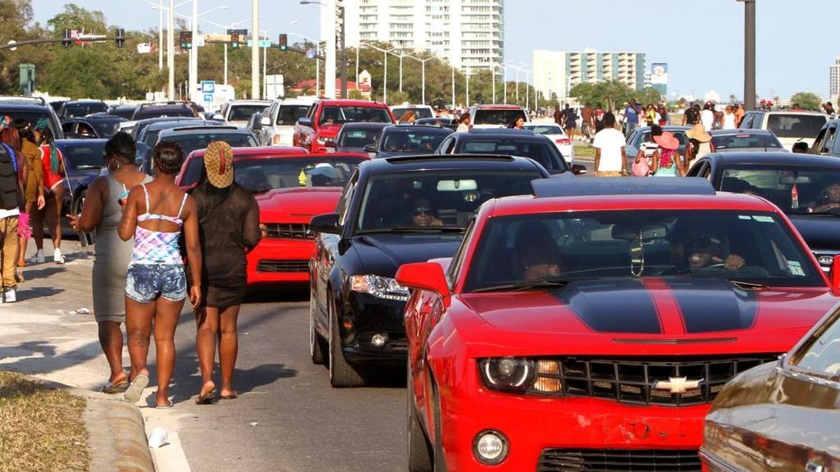 Biloxi Black Beach Weekend 2016 brought traffic and thousands of visitors to Biloxi. All the hotel rooms across the Coast are booked for Friday and Saturday.