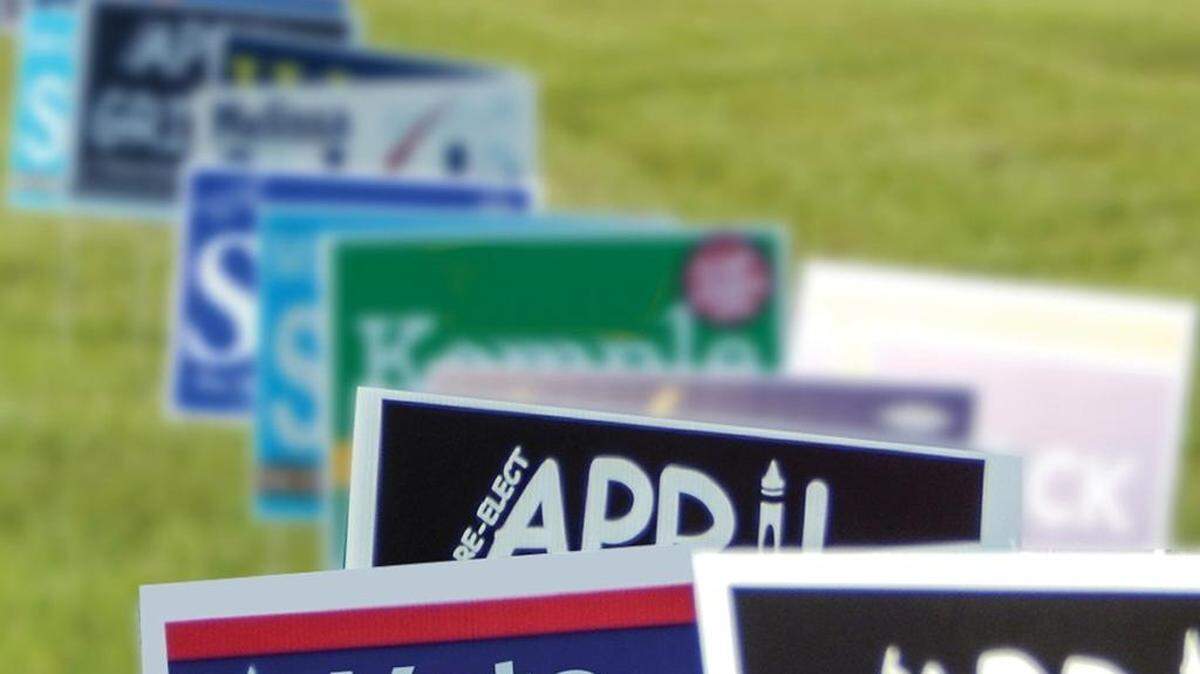 As the Nov. 8 election approaches, the Mississippi Department of Transportation is reminding candidates and their supporters that campaign signs are illegal along state rights of way.