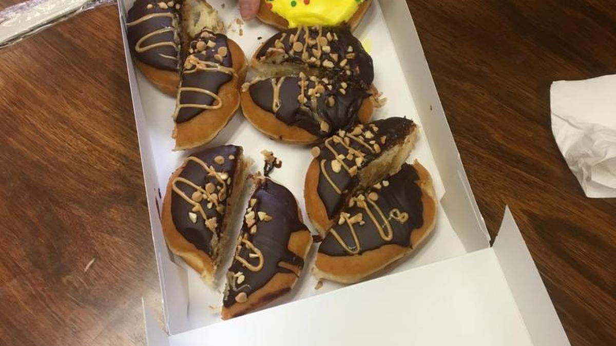 Mmmm, donuts. On the August 4 episode, we discuss the stories of the week and sample some new flavors of donuts.