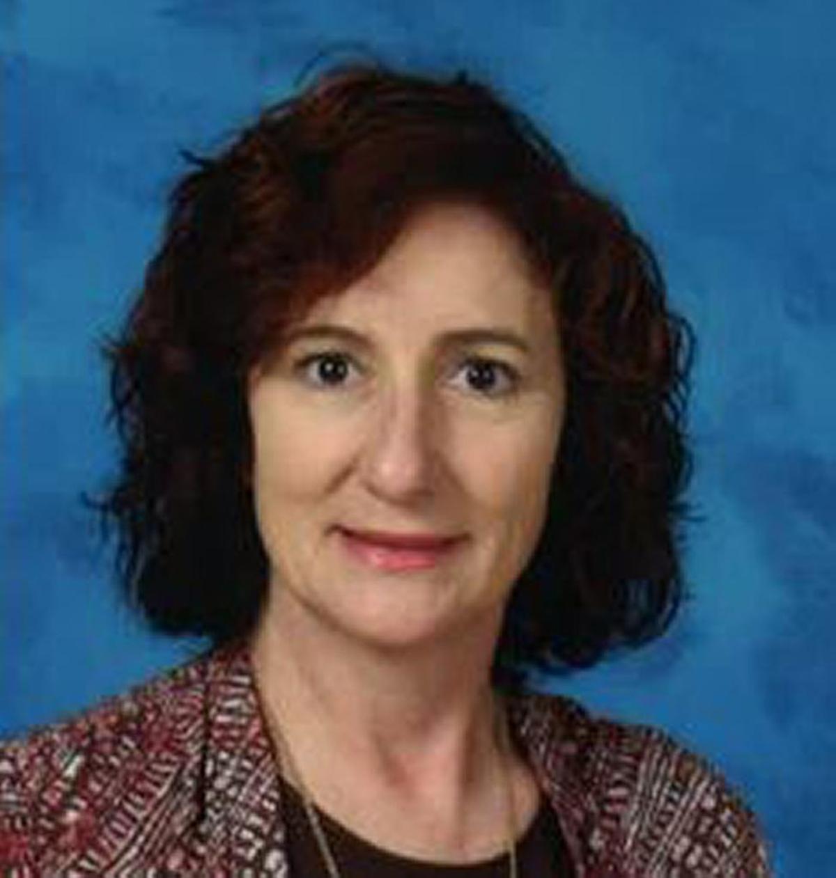 Shani Bourn, Hancock High science department chair, nominated Elizabeth Hicks for the Mississippi Science Teachers Association’s 2017 Outstanding New Teacher honor. Last year, Bourn was honored as an Outstanding Science Teacher.
