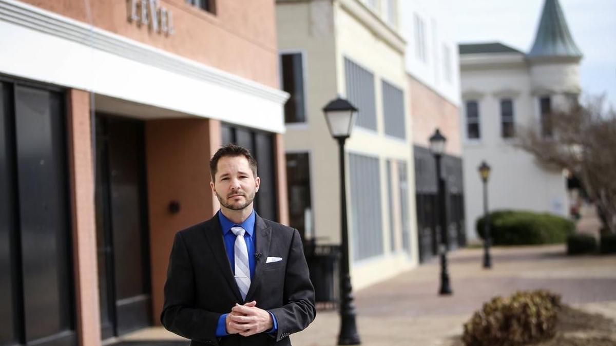 Biloxi councilman Robert Deming plans to enter a guilty plea on a federal charge in connection with a drug raid last year at his CBD and kratom stores called the Candy Shop, LLC.