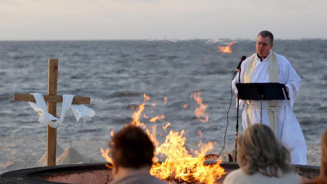 So it’s Easter Sunday and you’ve got no clue what to make? Here are two winning ideas.