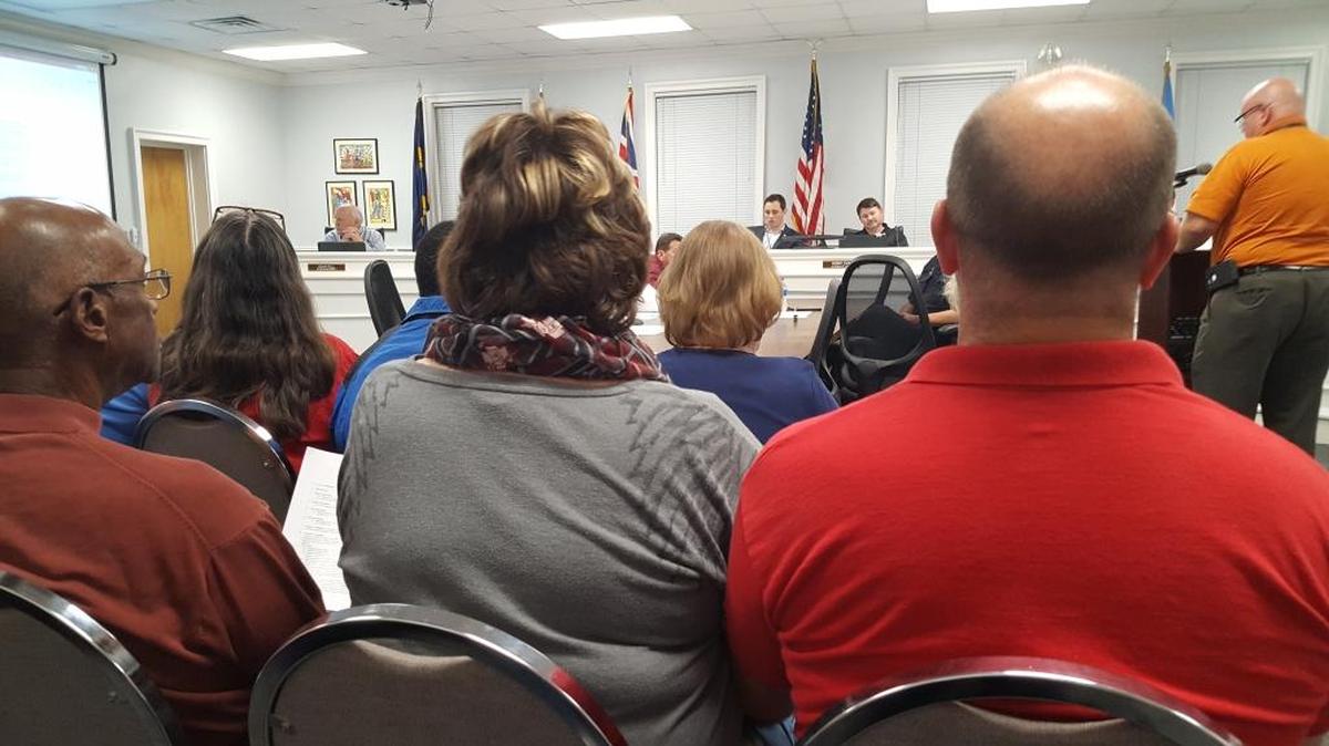 Ocean Springs aldermen attracted another crowd at City Hall at last month’s meeting as they let the city know they intend to support raising the state flag at all government buildings.