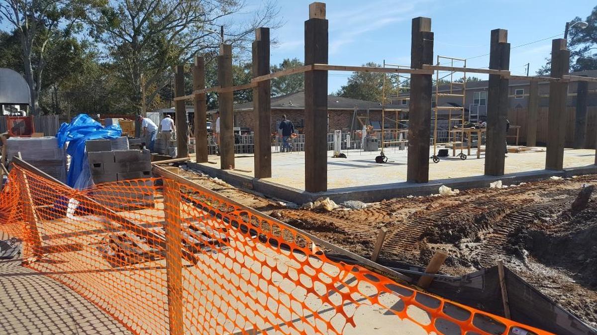 Bozo’s Seafood Market and Deli on Ingalls Avenue stays busy, so owner Keith Delcambre is adding a new venue. Alexander Constrcution is handling the job.