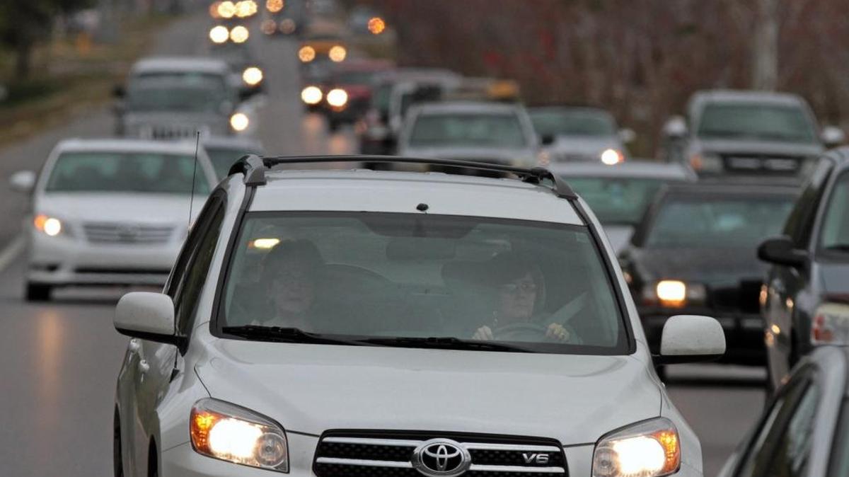 Motorists drive along U.S. 90 in Ocean Springs in 2012. Mississippi Department of Transportation will reveal plans to widen U.S. 90 to six lanes between downtown Gautier and downtown Ocean Springs.