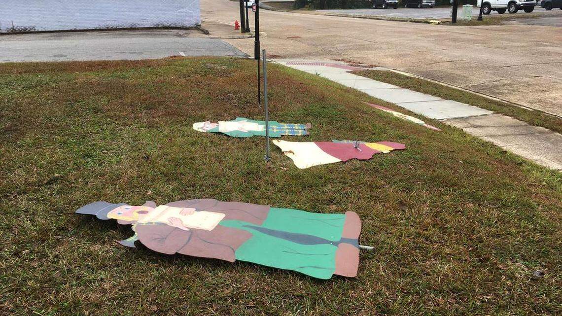 Wiggins police want Grinch who vandalized Christmas decorations