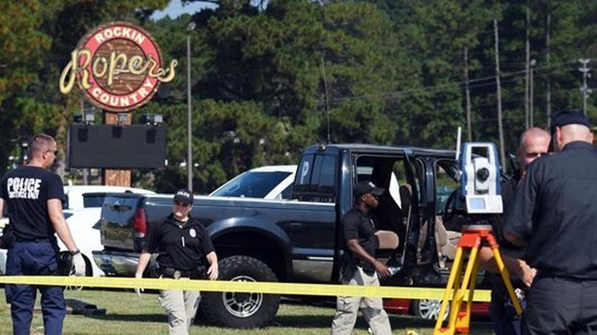 Law enforcement was involved in a standoff outside Ropers in Hattiesburg early Saturday morning. Officials have confirmed the suspect, 40-year-old Bryan Wright of Petal, has died.