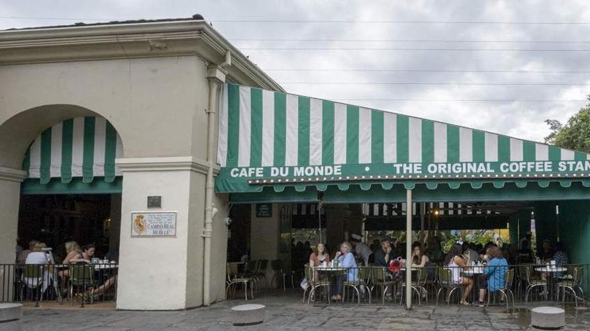 Cafe Du Monde in New Orleans