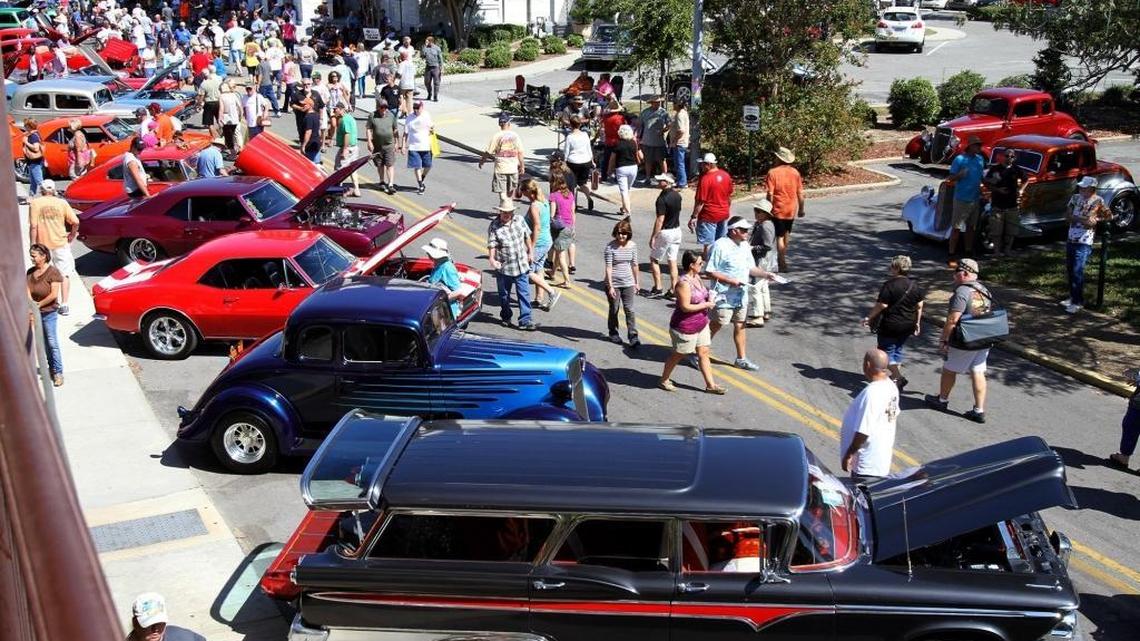 Bald eagles over Lameuse Street made the Masked Cruiser feel all ‘American-y’