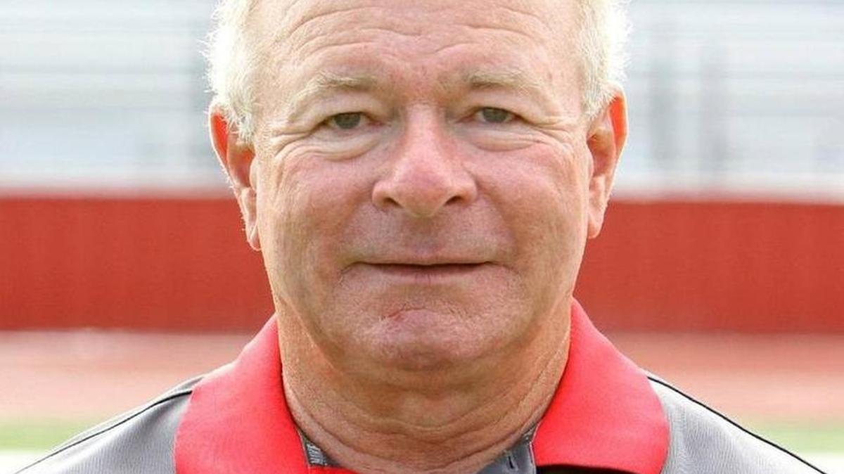 On today’s episode, Biloxi High School football coach Bobby Hall joins us to preview the Shrimp Bowl, plus, what did Lauren cook for us today?