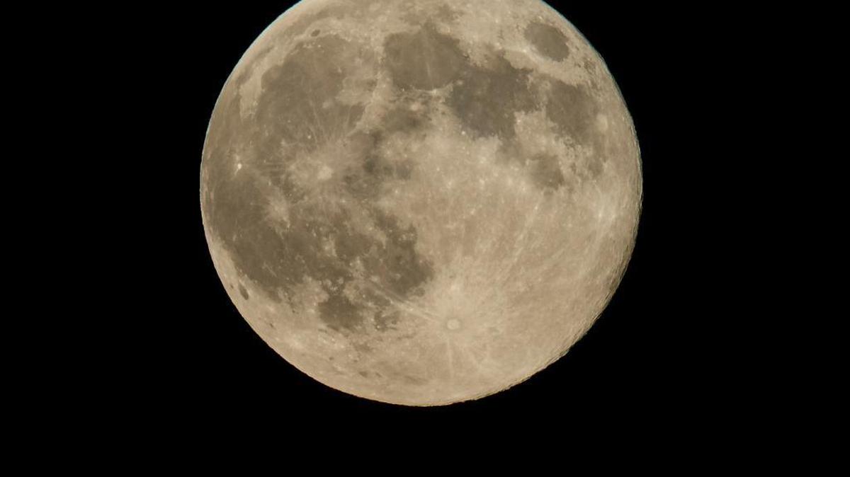 A perigree full moon or supermoon occurs when the moon’s orbit is closest (perigee) to Earth at the same time it is full.