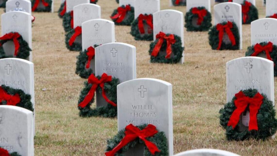 Help needed Saturday to remove 20,000 wreaths