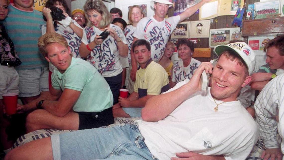 Favre’s iconic draft photo still holds up