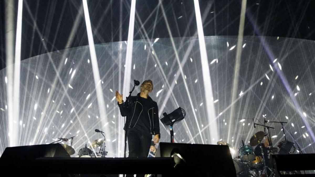 Radiohead perform “Daydreaming” at the Smoothie King Center in New Orleans on Monday, April 3, 2017.