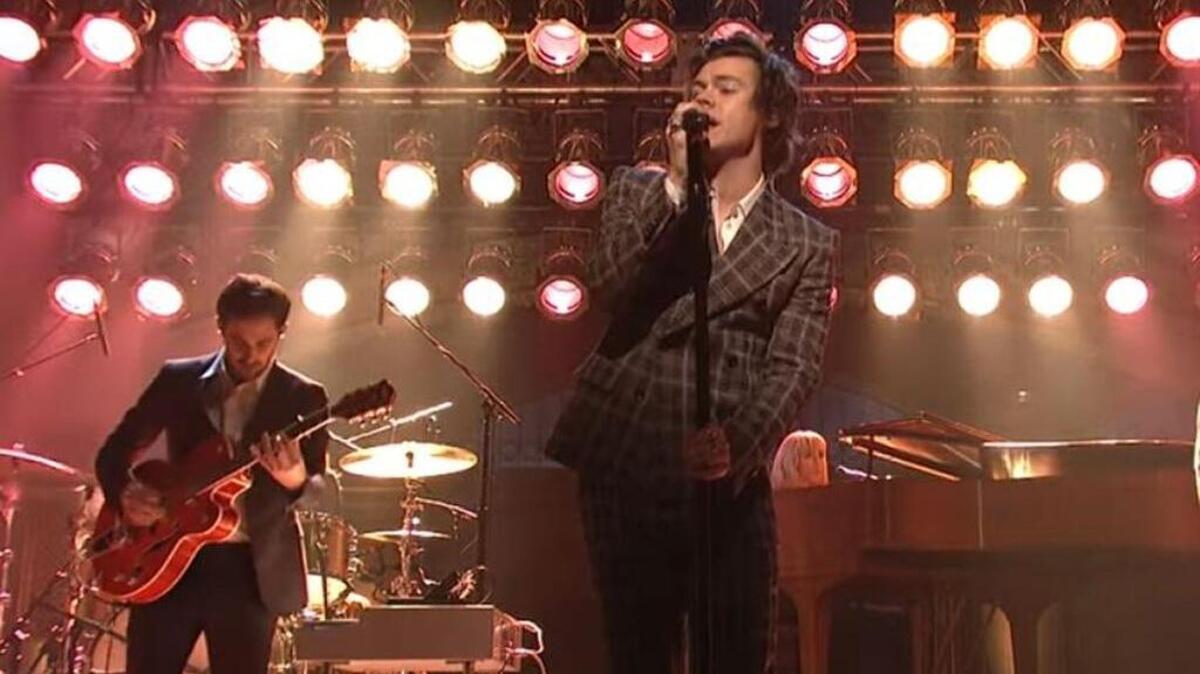 Harry Styles performs “Sign of The Times” on “Saturday Night Live.”