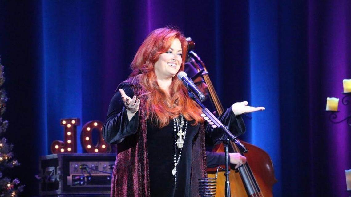 Wynonna pays tribute to Leonard Cohen with ‘Hallelujah’ in Biloxi