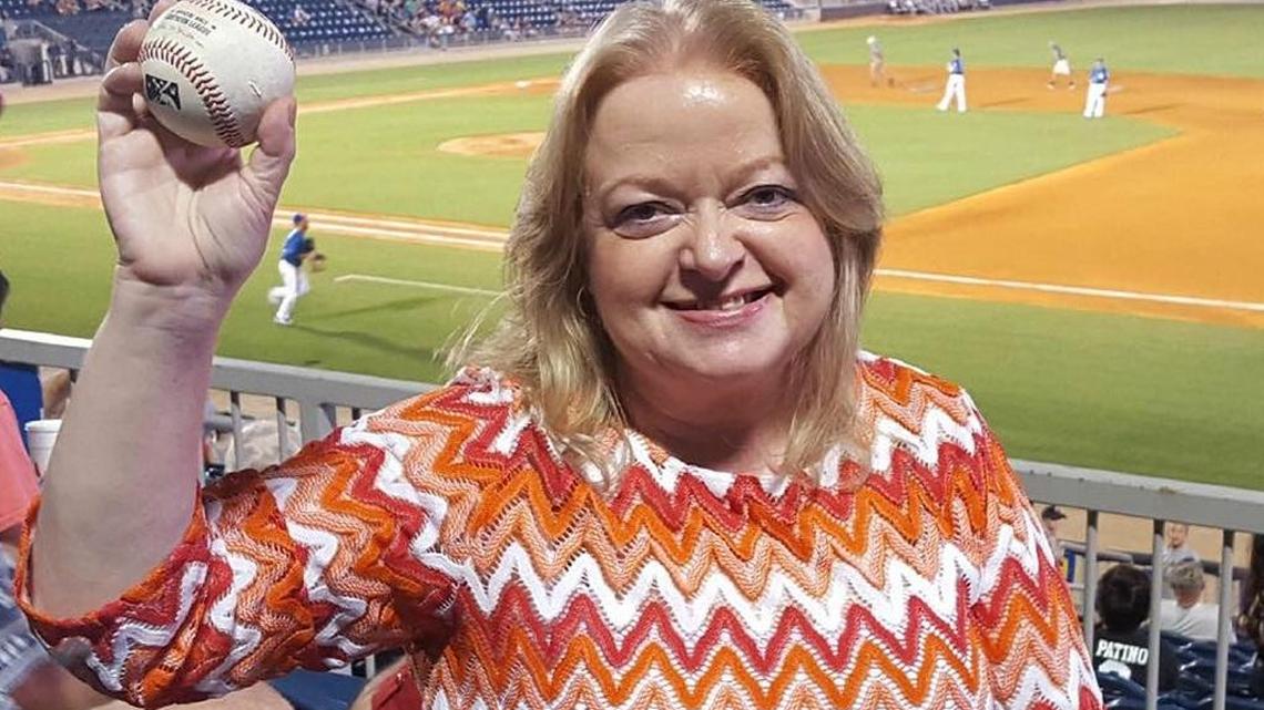 Can you get a hole in one in baseball? Yep! Apparently you can.