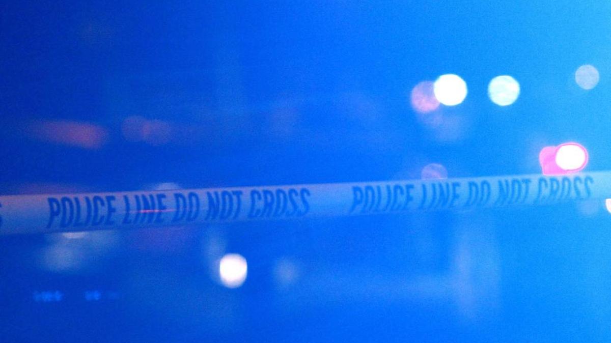 A man’s body has been found in a vehicle at an apartment complex in Gulfport.