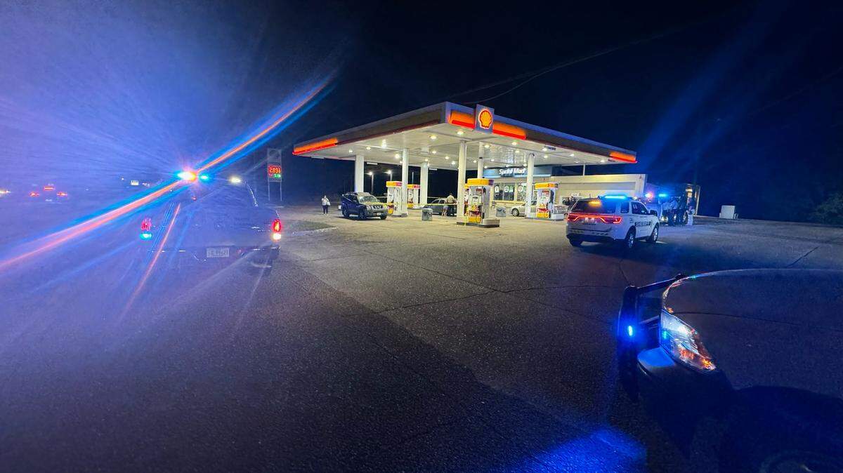 A man was shot to death when an argument over spilled ice escalated to gunfire, Mississippi deputies say.