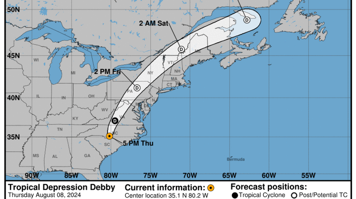 This graphic created by the National Weather Service/NCEP Weather Prediction Center (WPC) shows the projected path.
NATIONAL HURRICANE CENTER