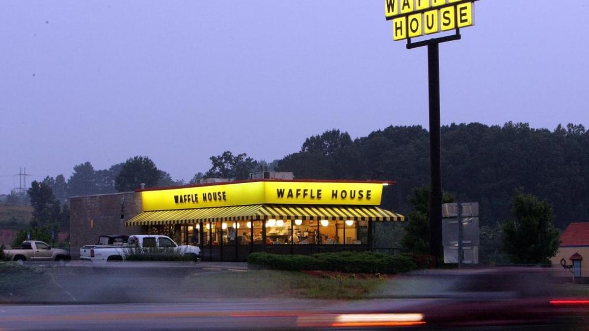 Waffle House tries to stay open during hurricanes.