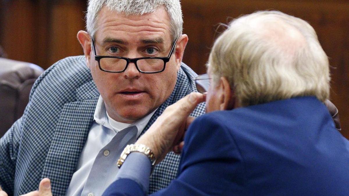 House Speaker Philip Gunn, R-Clinton, left, confers with House Appropriations Committee Chairman John Read, R-Gautier, during a legislative working group hearing that centered on agency personnel and their cost effectiveness, Thursday at the Capitol in Jackson. The bipartisan group of lawmakers seeks to gain additional information regarding budget requests, expenditures in programs and agencies as well as challenge their implementation.