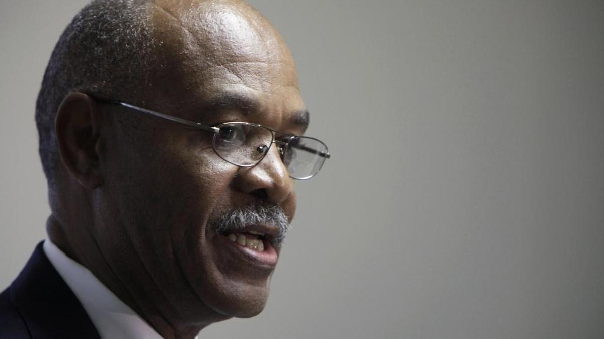 Simeon Wright, a cousin of lynching victim Emmett Louis Till Jr., speaks at a news conference in Chicago in 2009. Wright, who was with Till when the cousin from Chicago was kidnapped and killed in Mississippi in 1955, has died at age 74. Wright’s cousin, Airickca Gordon-Taylor, said Wright died Sept. 4 from cancer at his Chicago-area home.