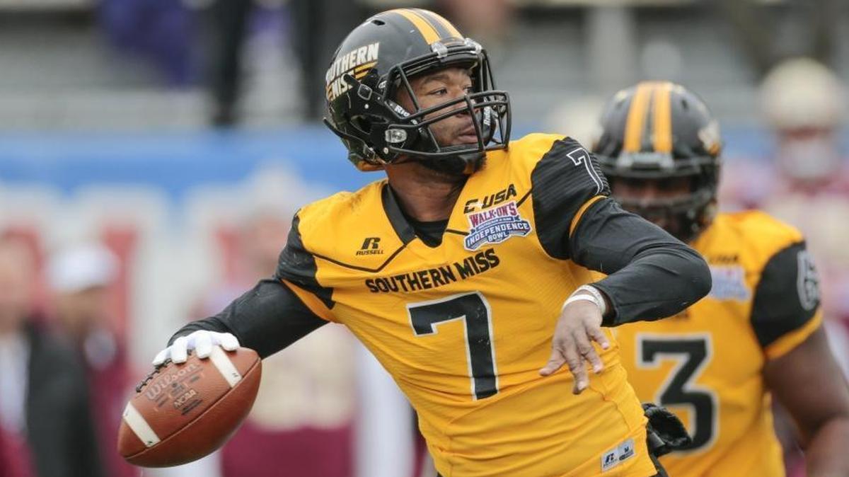 Quarterback Kwadra Griggs looks deep during the Independence Bowl between Southern Miss and Florida State University in Shreveport on Dec. 27.