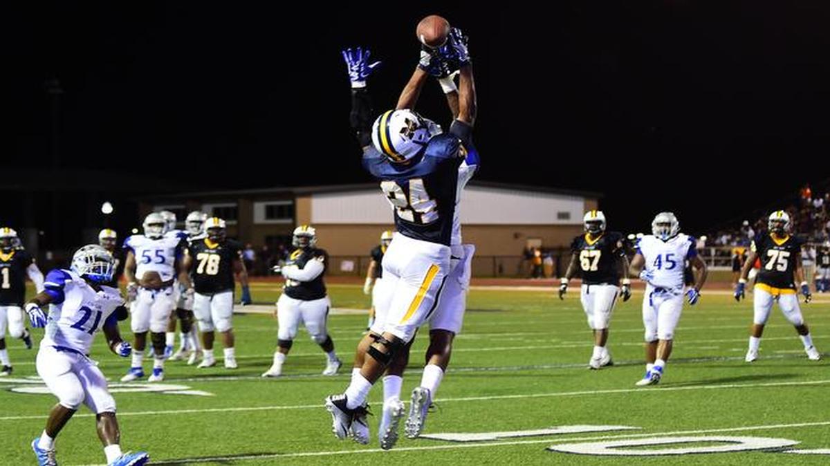 Mississippi Gulf Coast running back Ge’Vonte Jones leaps for a pass against Copiah-Lincoln earlier this season. MGCCC hosts Hinds at 7 p.m. Thursday.