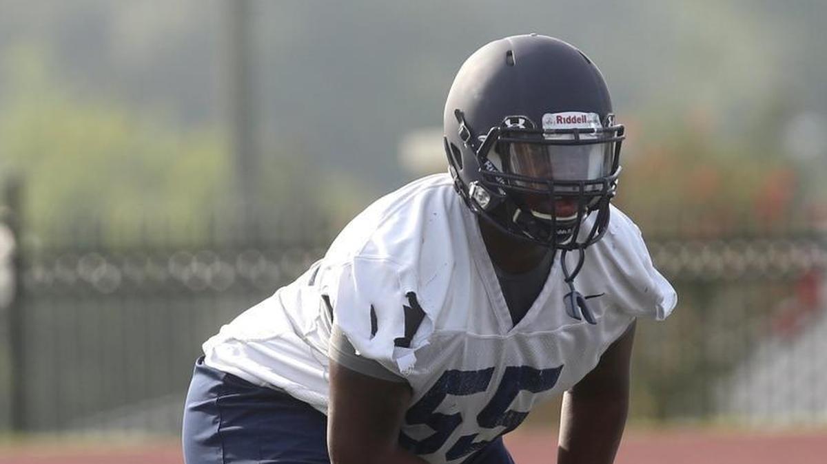 Mississippi Gulf Coast Community College offensive lineman Treyvion Shannon runs a drill on Monday, August 7, 2017. Shannon recently committed to UTSA.
