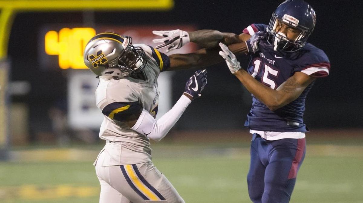 Mississippi Gulf Coast Community College defensive back Aretavious Hendrix, left, and Southwest Mississippi Community College wide receiver Julius Faulk, Jr., battle during a play on Thursday, October 12, 2017, in Perkinston.