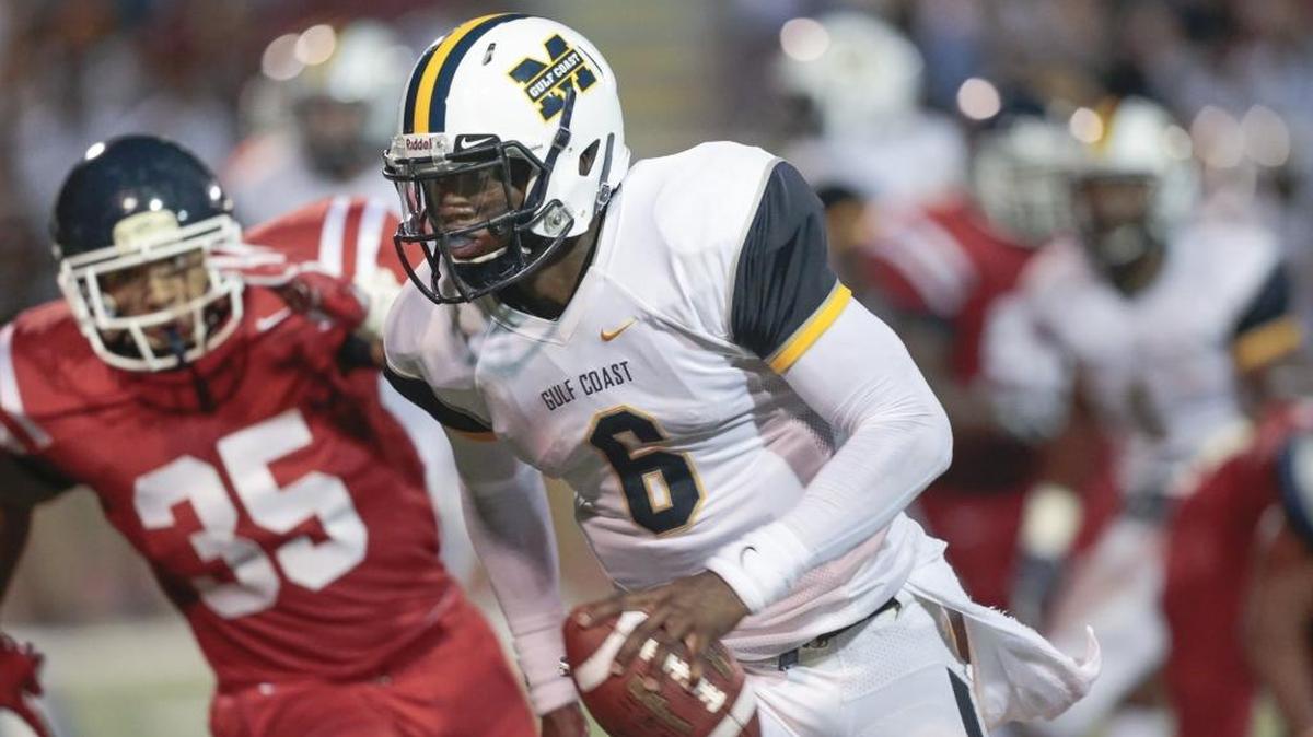 Mississippi Gulf Coast Community College quarterback Torrance Gibson (6) runs for a touchdown against Itawamba at A.L. May Memorial Stadium, Perkinston, August 31, 2017. Gibson, who transferred to MGCCC from Ohio State, has received interest from several schools.