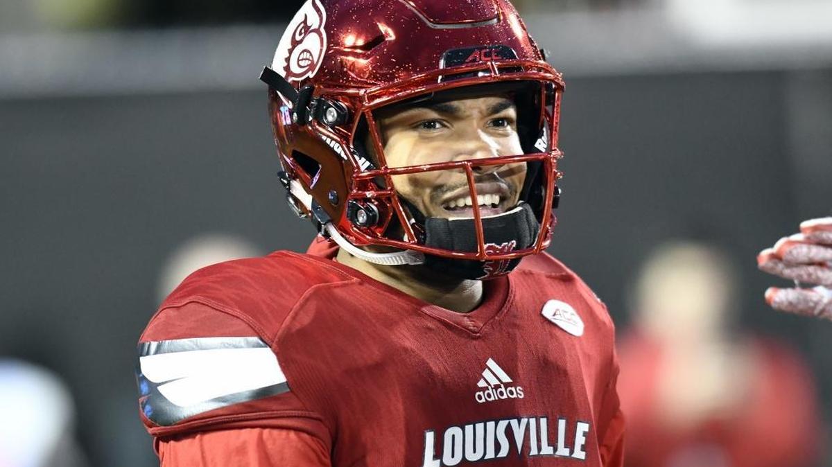 Louisville wide receiver Jaylen Smith is a former Pascagoula High standout.