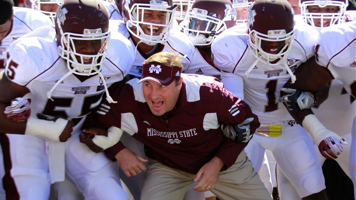 Mississippi State coach Dan Mullen guides the Bulldogs into Athens, Ga. for a showdown against Georgia.