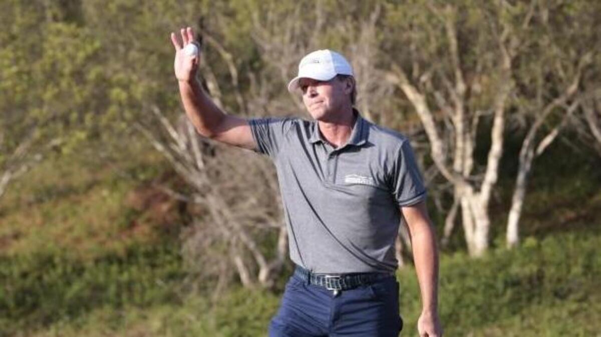 Steve Stricker acknowledges the crowd in the gallery on the 18th green during the Rapiscan Systems Classic at Fallen Oak, Biloxi, MS, Sunday, March 25, 2018.
